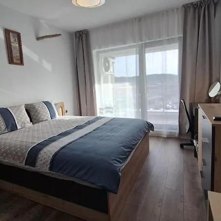 Comfortable Two-bedroom Near The Center Appartamento Panagyurishte